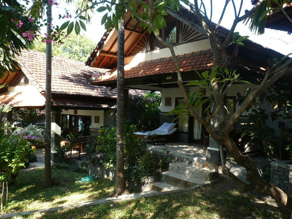 Wawa Wewe II Villas Amed  Phòng bức ảnh